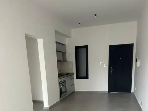 Alquiler dos ambientes con patio - Villa luzuriaga