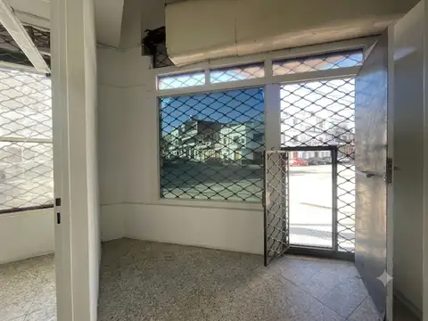 Local en Venta en Parque Chacabuco, USD 54.900
