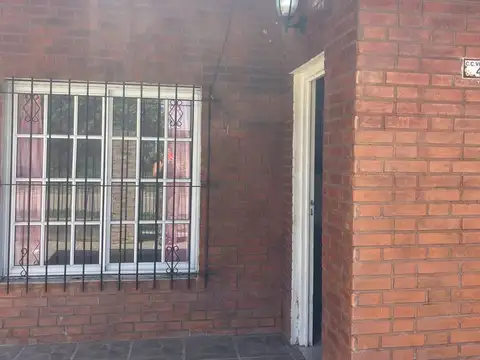Casa 3 ambientes con 1 baño
