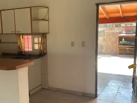VENTA CASA 3 AMB, EN JOSE C PAZ