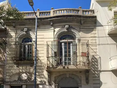 Depto Tipo Casa en Venta de 8 ambientes