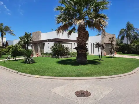 Casa en Venta en Funes, USD 450.000