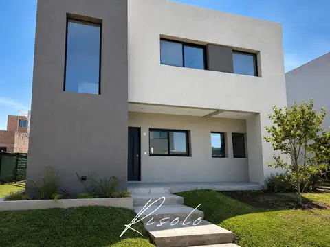 A ESTRENAR - TOWNHOUSE - 3 DORMITORIOS - SPRING PARK – PILAR