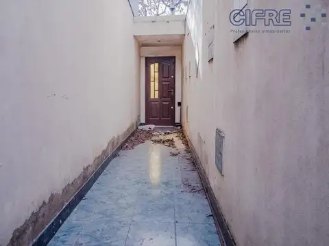 Depto Tipo Casa en Venta en Villa Pueyrredón, USD 130.000