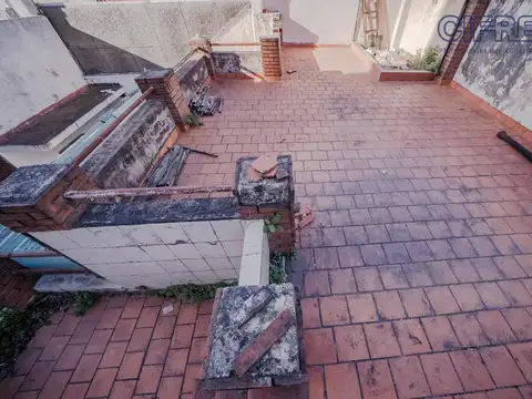 Depto Tipo Casa en Venta 90 años