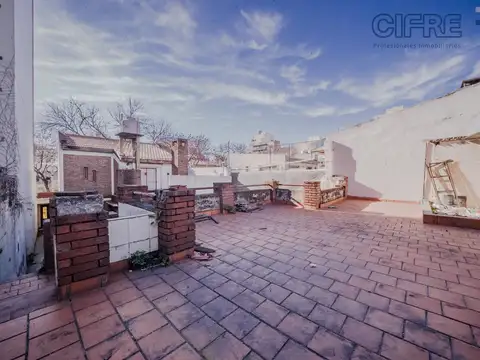 PH A REFACCIONAR 2 ambientes con patio y terraza en Villa Pueyrredon