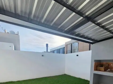 VENTA DUPLEX 2 DORMITORIOS COCHERA RINCONES DE MANANTIALES