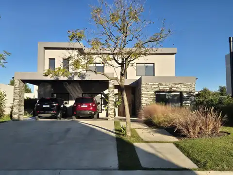 Casa en Venta de 5 dormitorios