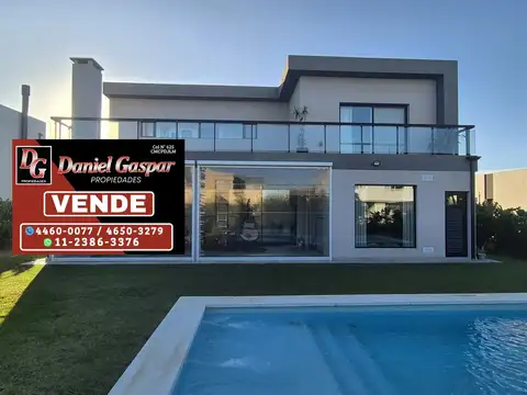 VENTA – HERMOSA CASA 6 AMBIENTES EN 2 PLANTAS – BELÉN DE ESCOBAR
