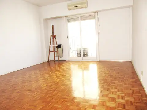 Luminoso Monoambiente en Excelente Ubicación.