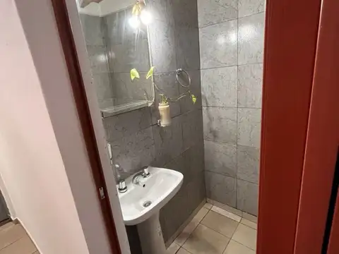 Depto Tipo Casa en Alquiler en Remedios de Escalada, $ 270.000