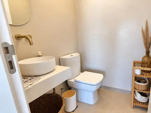 VENTA CASA 7 AMB PUERTOS AMARRAS AL LAGO IMPECABLE