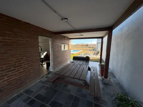 Casa 2 ambientes con 1 baño