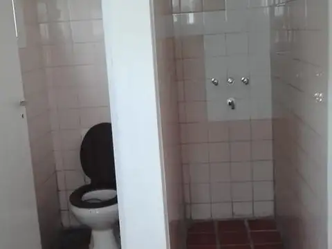 Galpon en Alquiler 40  mts Fondo
