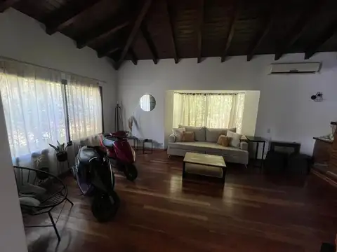 Maestra Clorinda Munzon 100