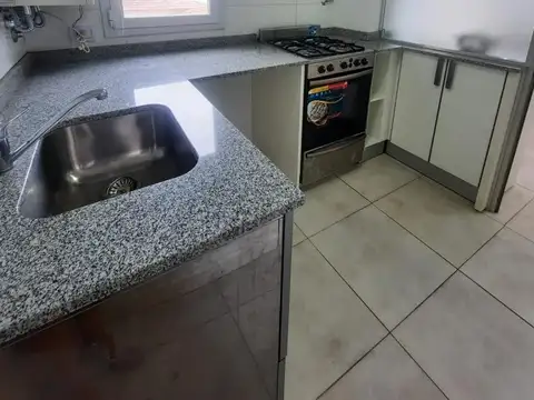 Alquiler Monoambiente. San Martin 3060 2do F