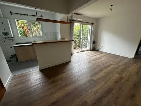 HERMOSO DEPTO, 2 AMBIENTES, COCHERA, BALCON, SAN ISIDRO 