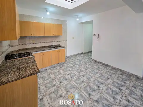 Depto Tipo Casa en Alquiler 25 años