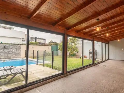 VENTA CASA 3 AMB. CON PILETA EN HAEDO