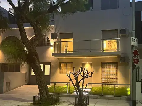 Depto Tipo Casa en Alquiler de 3 dormitorios