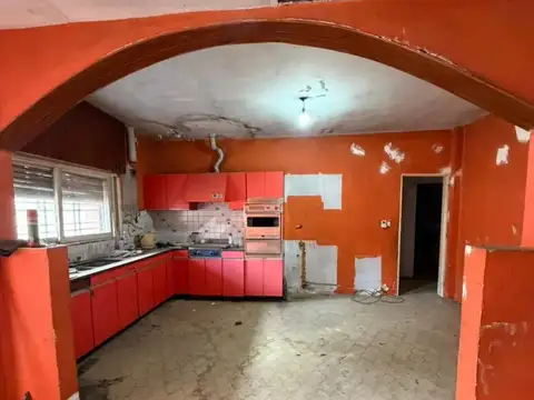 Casa 4 ambientes con 1 baño