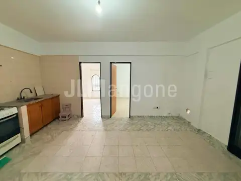 Depto Tipo Casa en Alquiler de 3 ambientes