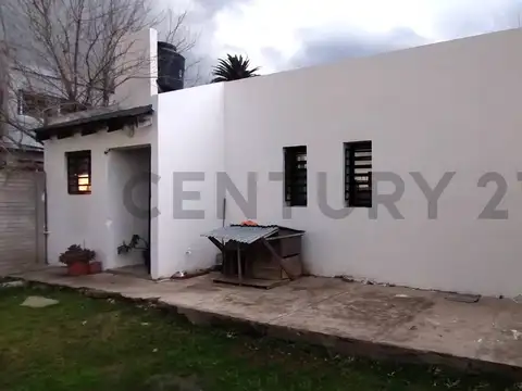 Casa 1 dormitorio en 18 y 607
