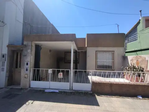 Casa en Venta en Barrio España y Hospitales, USD 132.000