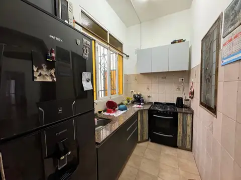 Casa 4 ambientes con 1 baño