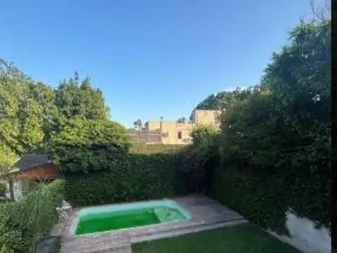 Casa en Venta con 1 cochera