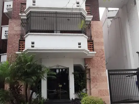 VENTA departamento de 5 ambientes con dependencia y 2 cocheras.  – Pedro Goyena al 1.300 – Caballito.-