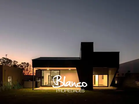 Casa en Venta al Este