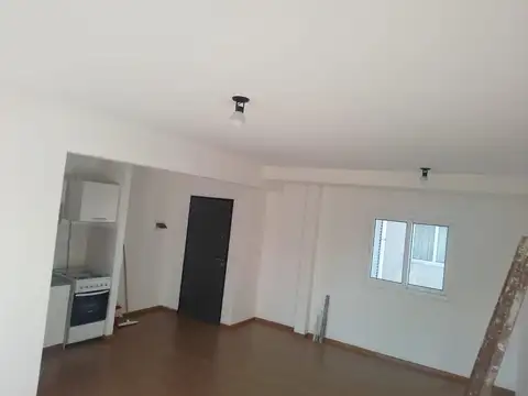 Departamento en Alquiler en Zarate, $ 430.000