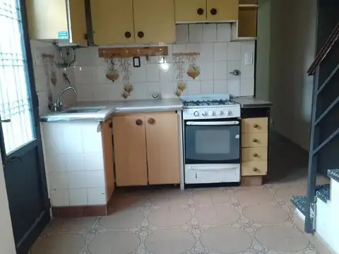 Depto Tipo Casa en Venta de 5 ambientes