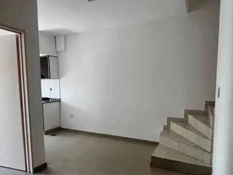 Avellaneda 600, Piso 4