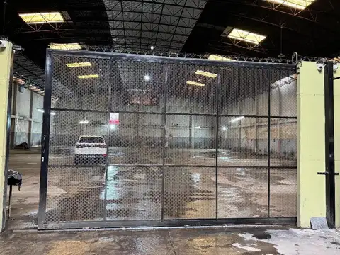 Galpón en venta - 2 Oficinas 3 Baños - 1.000Mts2 - Avellaneda