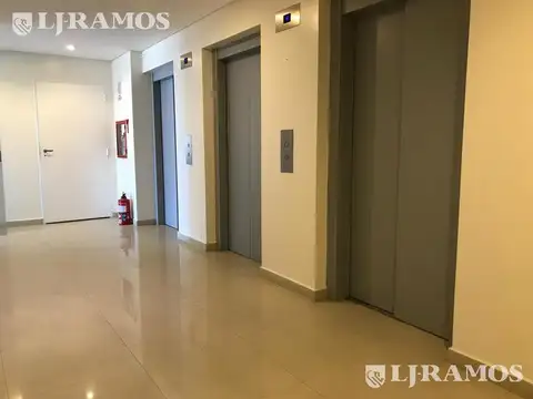 Oficina en Venta al Este