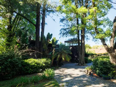 Casa en Venta desarrollada en una planta  - 2 dormitorios+ escritorio