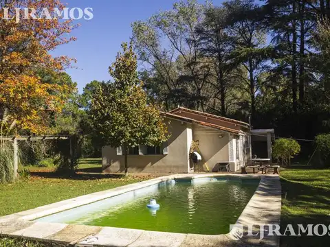 Venta Casa Quinta - 3 habitaciones y pileta - APTA CREDITO - en Villa Astolfi, Pilar