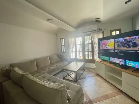 Casa 6 ambientes con 4 baños