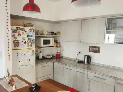 Departamento 4 ambientes con 2 baños