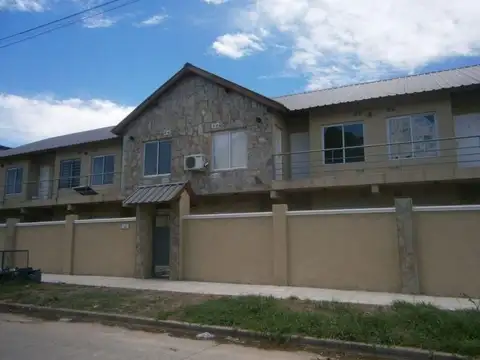 Zuviria 900, Piso PB