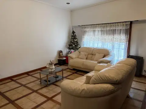 Casa en Venta en Avellaneda, USD 197.000