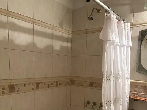 Casa impecable en Avellaneda APTO CREDITO