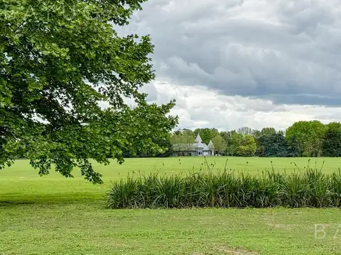 Venta - Gran Lote con Vista a la Cancha de Polo - Centauros