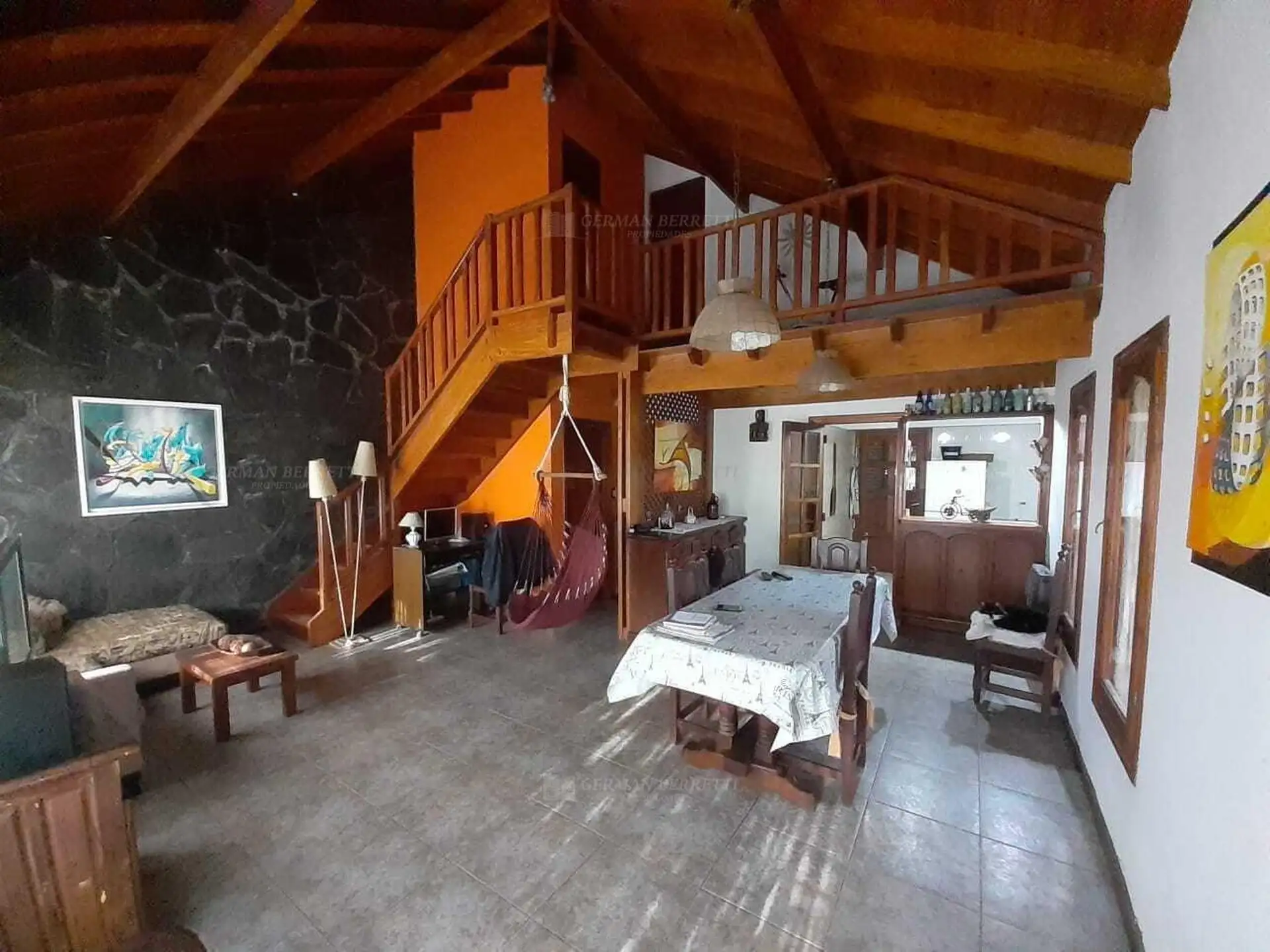 Casa Chalet en Venta en Punta Mogotes, 4 ambientes, 90m²