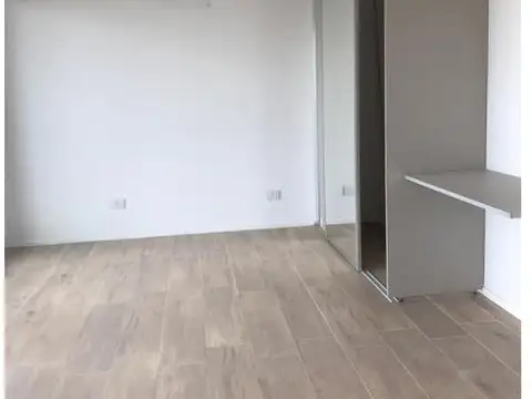 Departamento en Alquiler en Caseros, $ 450.000