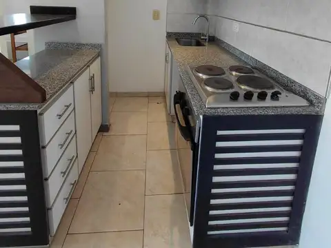 Alquiler departamento 2 ambientes con cochera en Haedo.