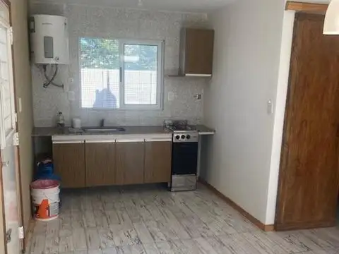 CASA 3 AMBIENTES EN SAN VICENTE CON JARDIN
