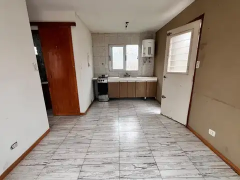 CASA 3 AMBIENTES EN SAN VICENTE CON JARDIN